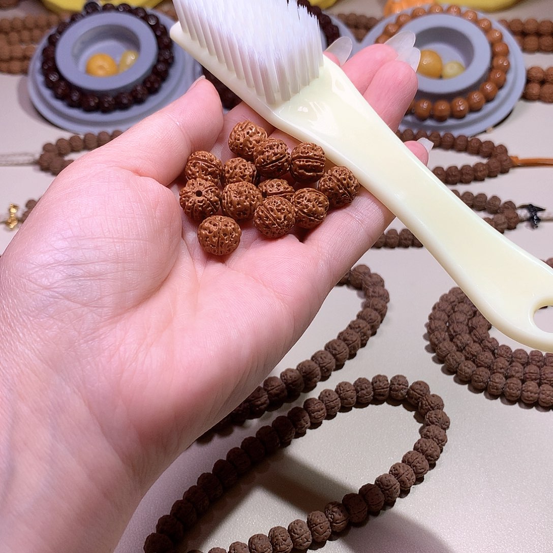 手串金刚菩提白*林蜂窝盘龙纹