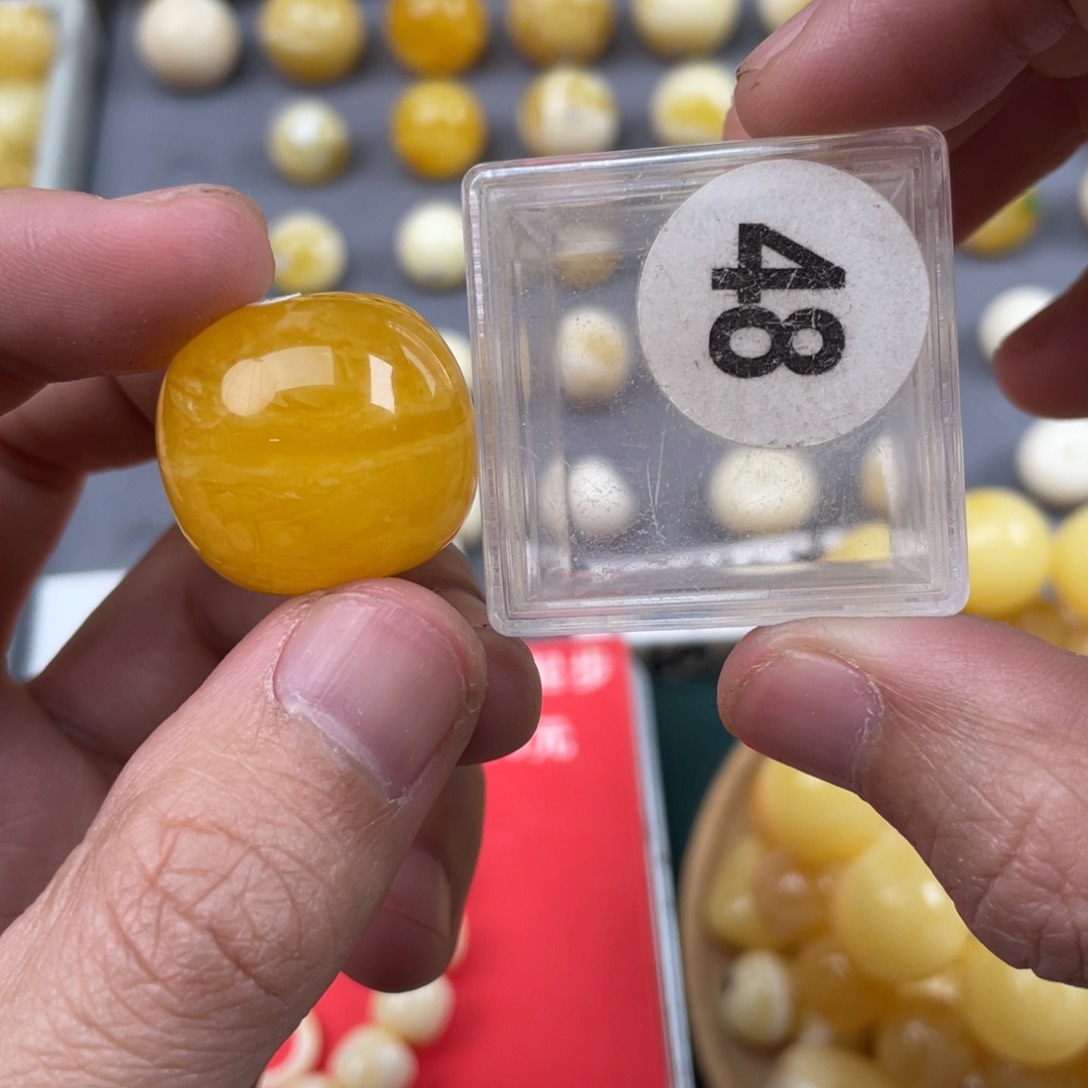 蜜蜡珠宝奇石未镶嵌