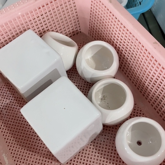 多肉绿植陶瓷花盆9.9包邮，有孔