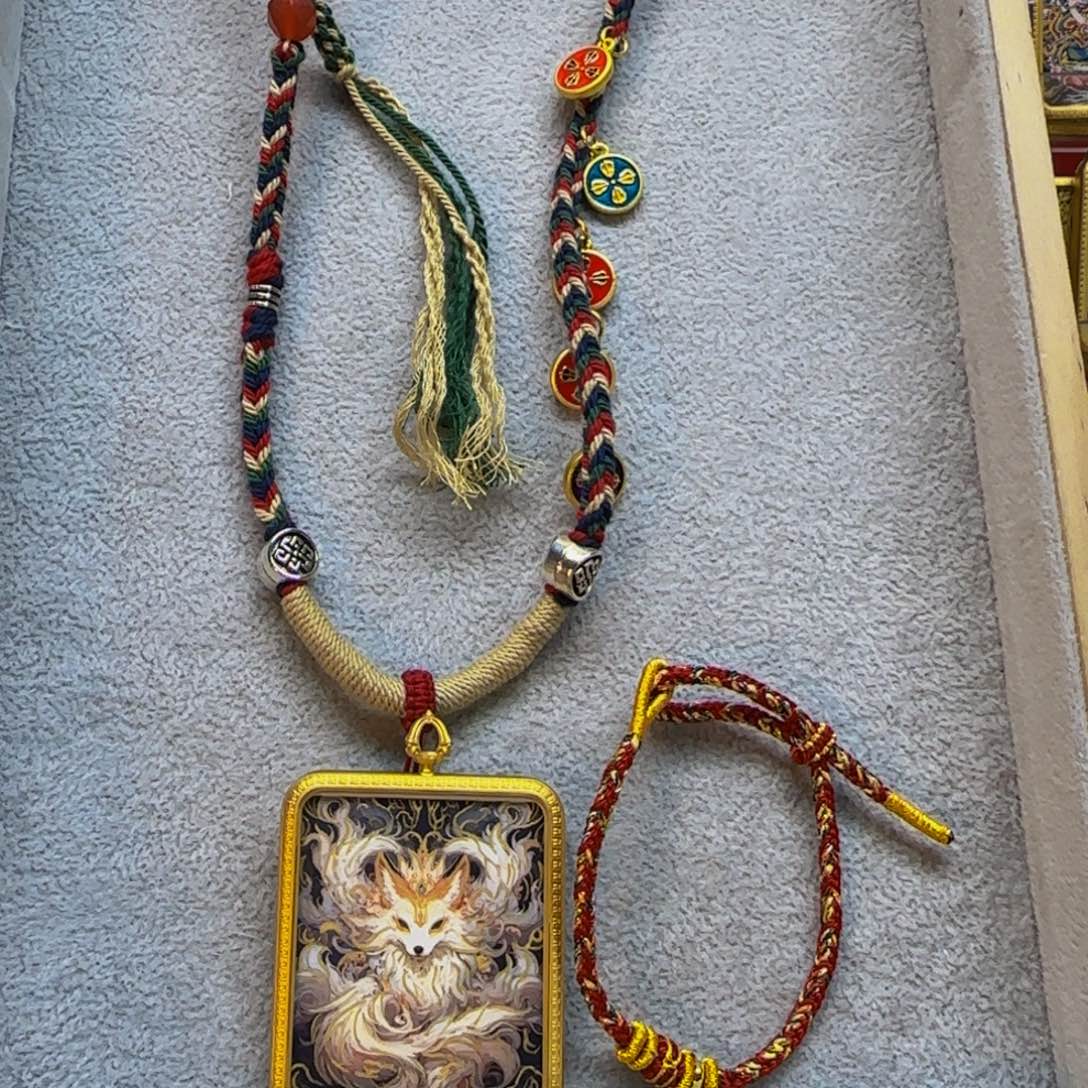 吊坠没***王狐-猪宝。        