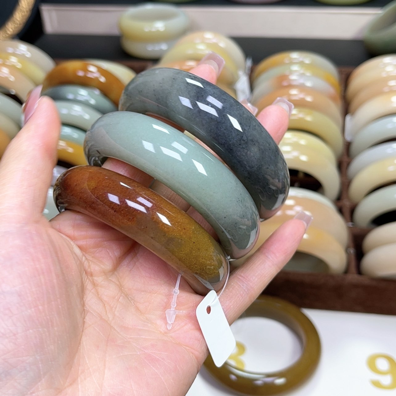 【闪购商品】石英质玉手镯未镶嵌：***康