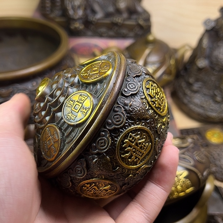 精美铜器，点击下单