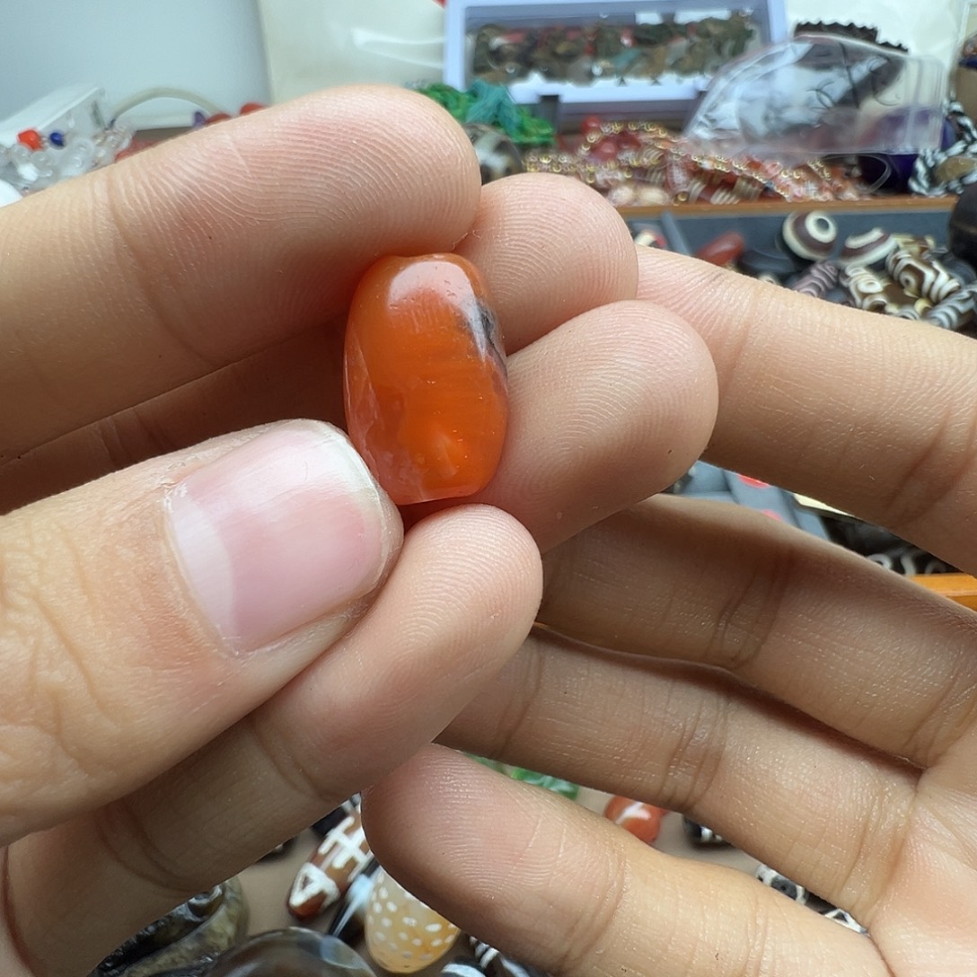 无***为玛瑙/玉髓未镶嵌珠宝半成品