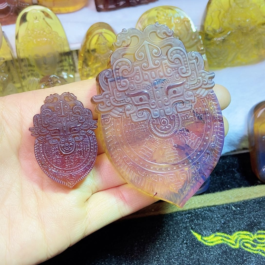 琥珀颈饰未镶嵌九宫八卦