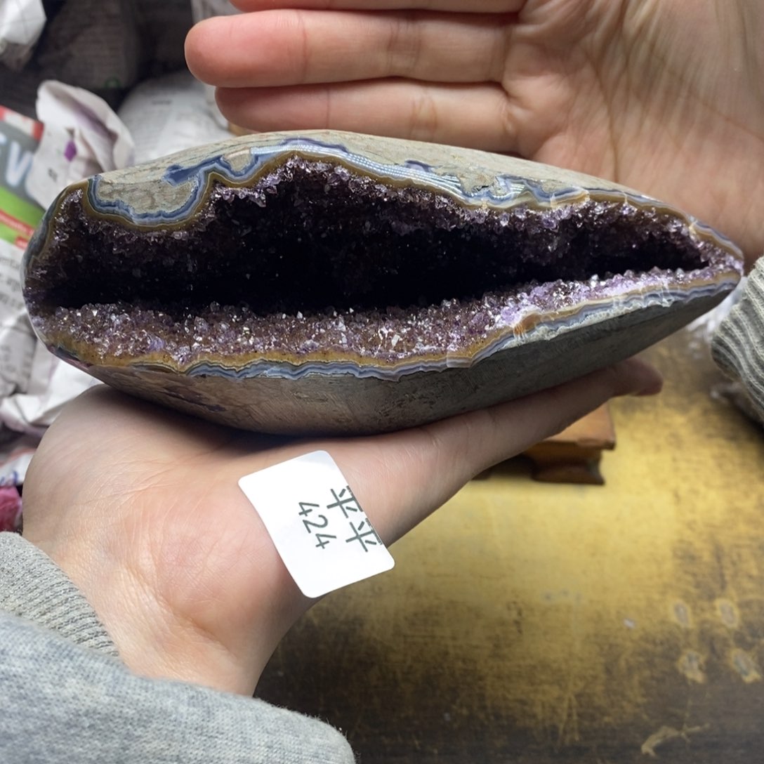紫晶乌拉圭未镶嵌