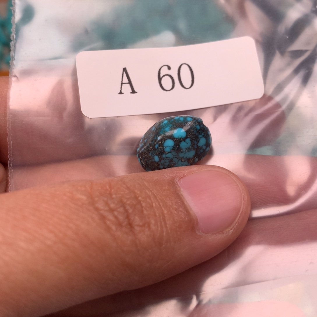 绿松石未镶嵌随形