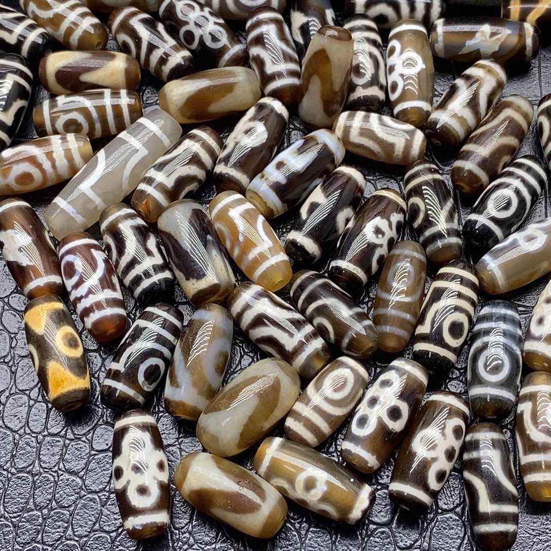 玛瑙/玉髓未镶嵌裸珠瑕疵长珠随机发1颗