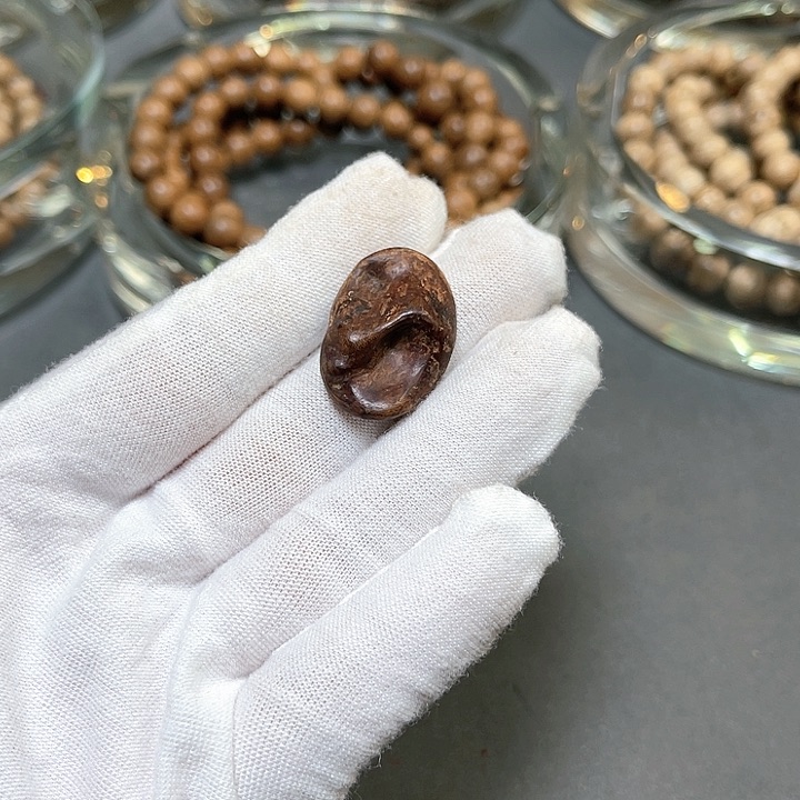 小叶紫檀吊坠热**然达拉干沉水1.1