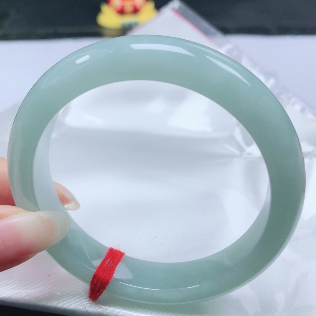 翡翠未镶嵌手镯翡翠57.2天空蓝细腻正圈