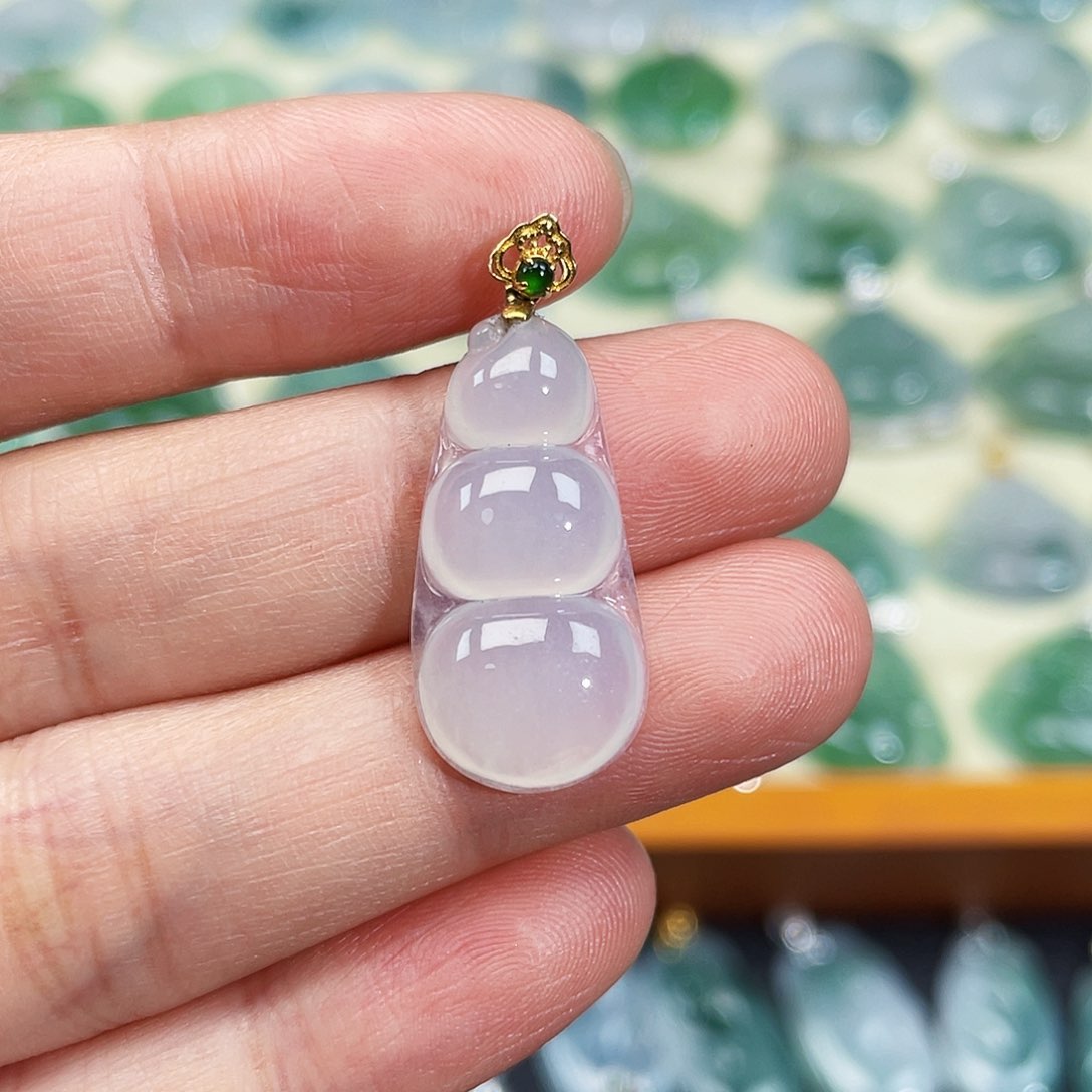 翡翠颈饰18K金镶嵌吊坠