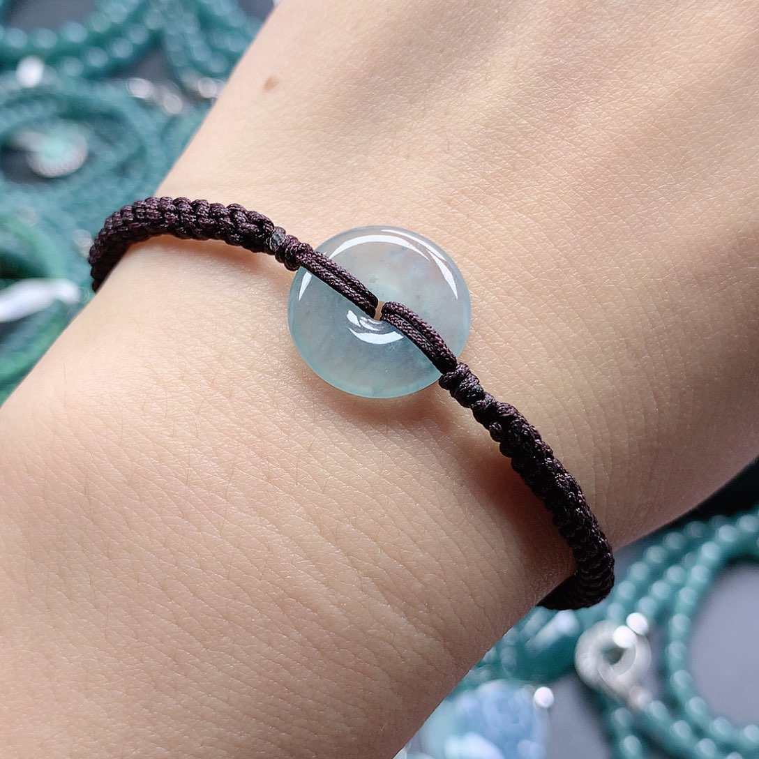 翡翠颈饰未镶嵌手绳