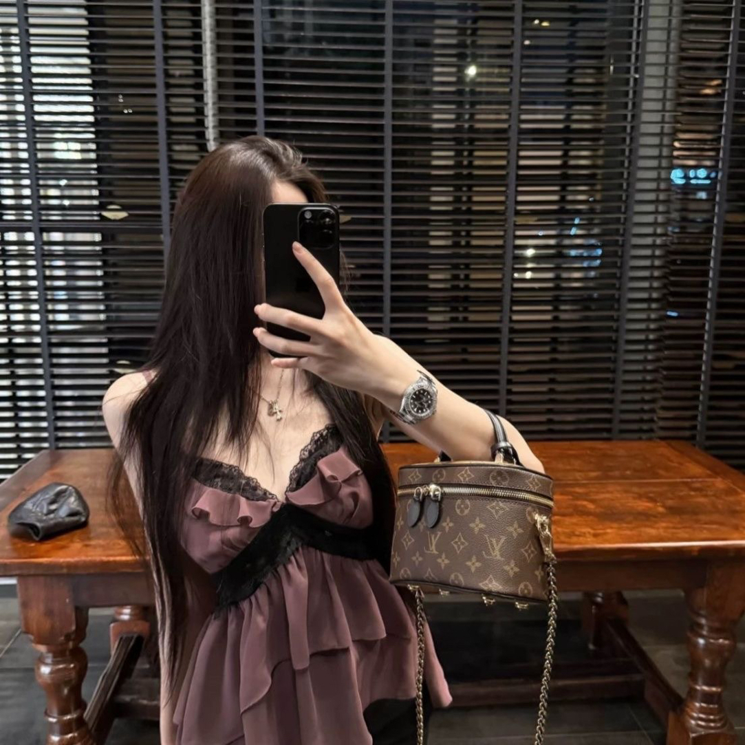 辣妹气质高级小众千金连衣裙