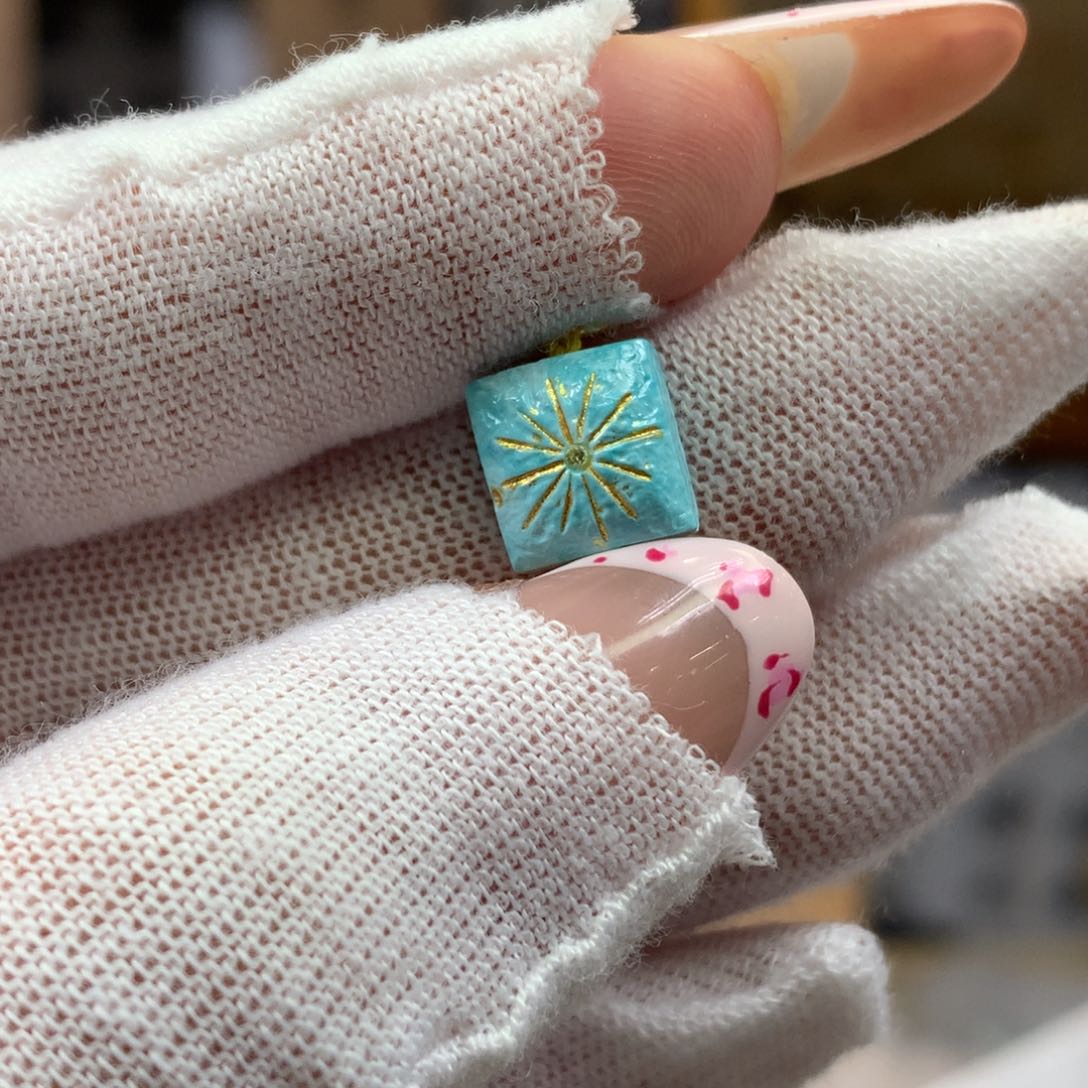 绿松石未镶嵌挂件