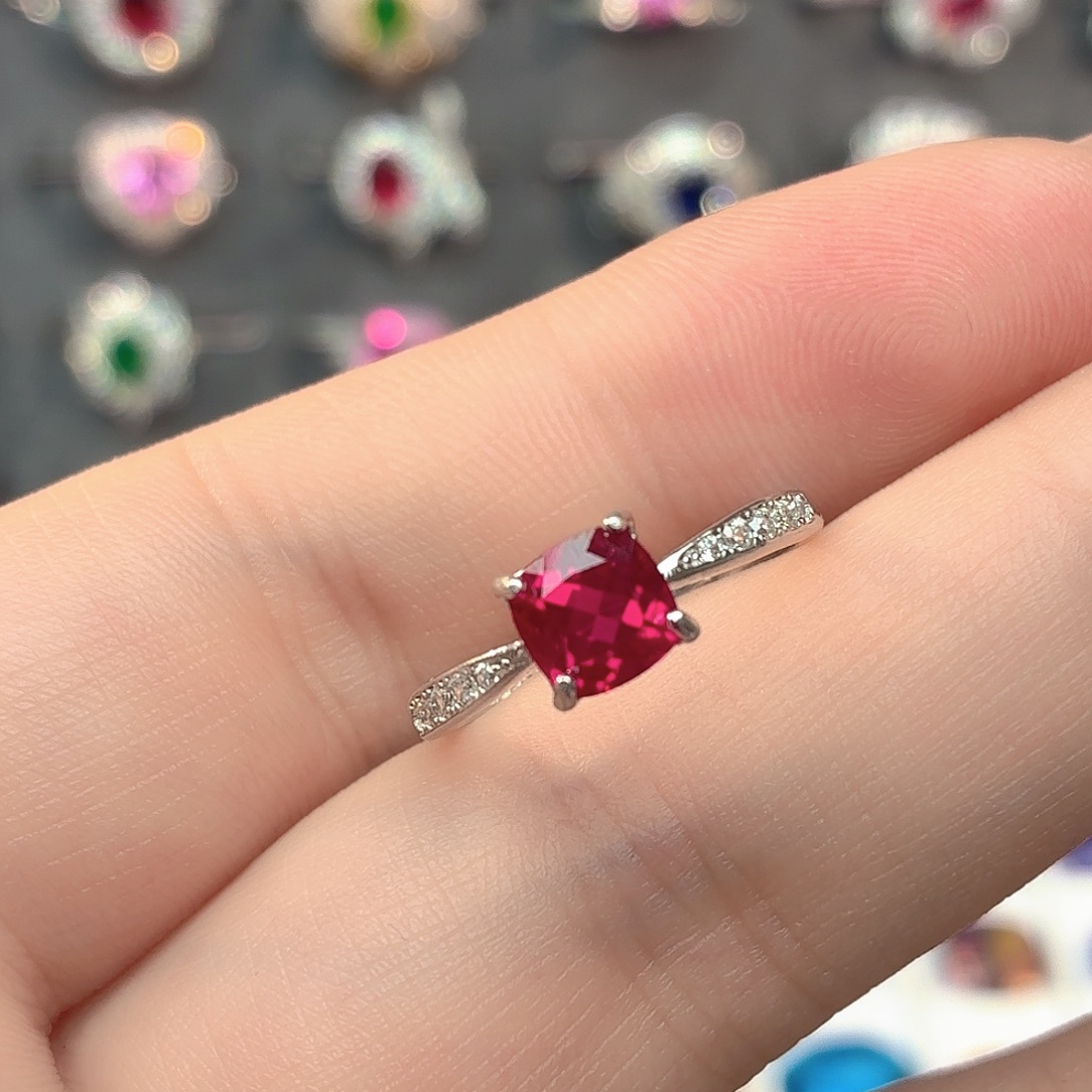 925银培育卢比莱色宝石