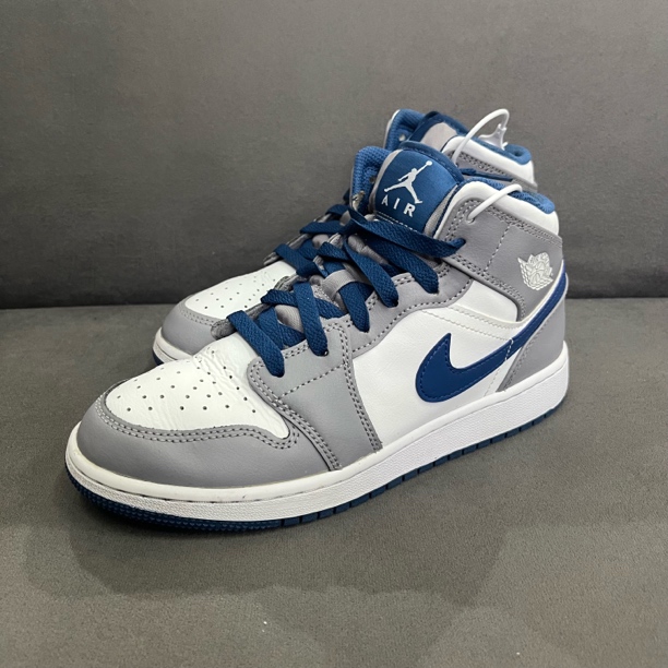 38.5码/Aj aj1mid/52411/休闲鞋/无原盒/DQ8423-014