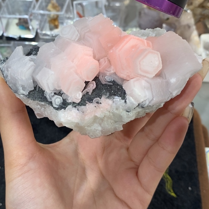 石材双面好看粉铜钱方解黑沙塘