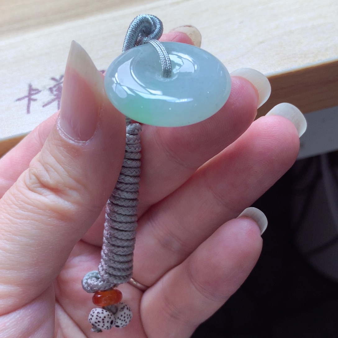 翡翠颈饰未镶嵌吊坠