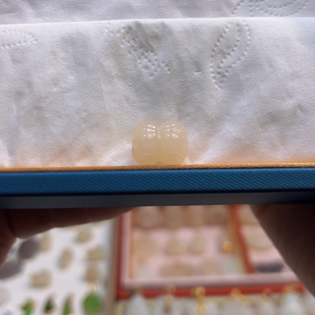 和田玉未镶嵌吊坠(不含链)