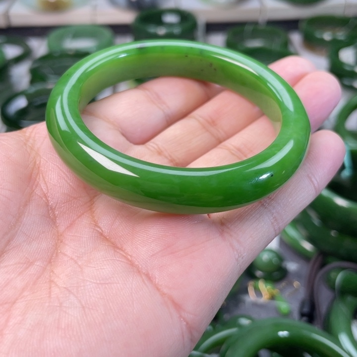 和田玉（碧玉）手镯未镶嵌