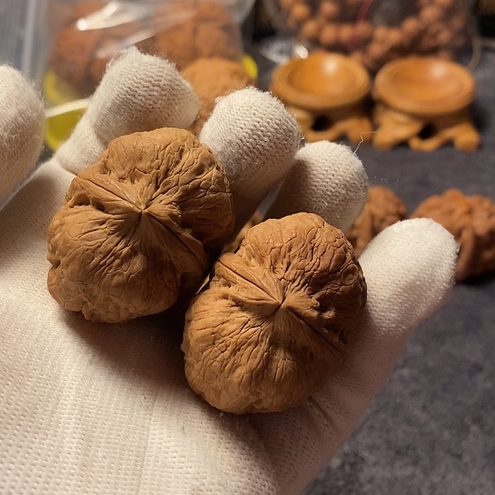 文玩核桃把件42云铁元宝