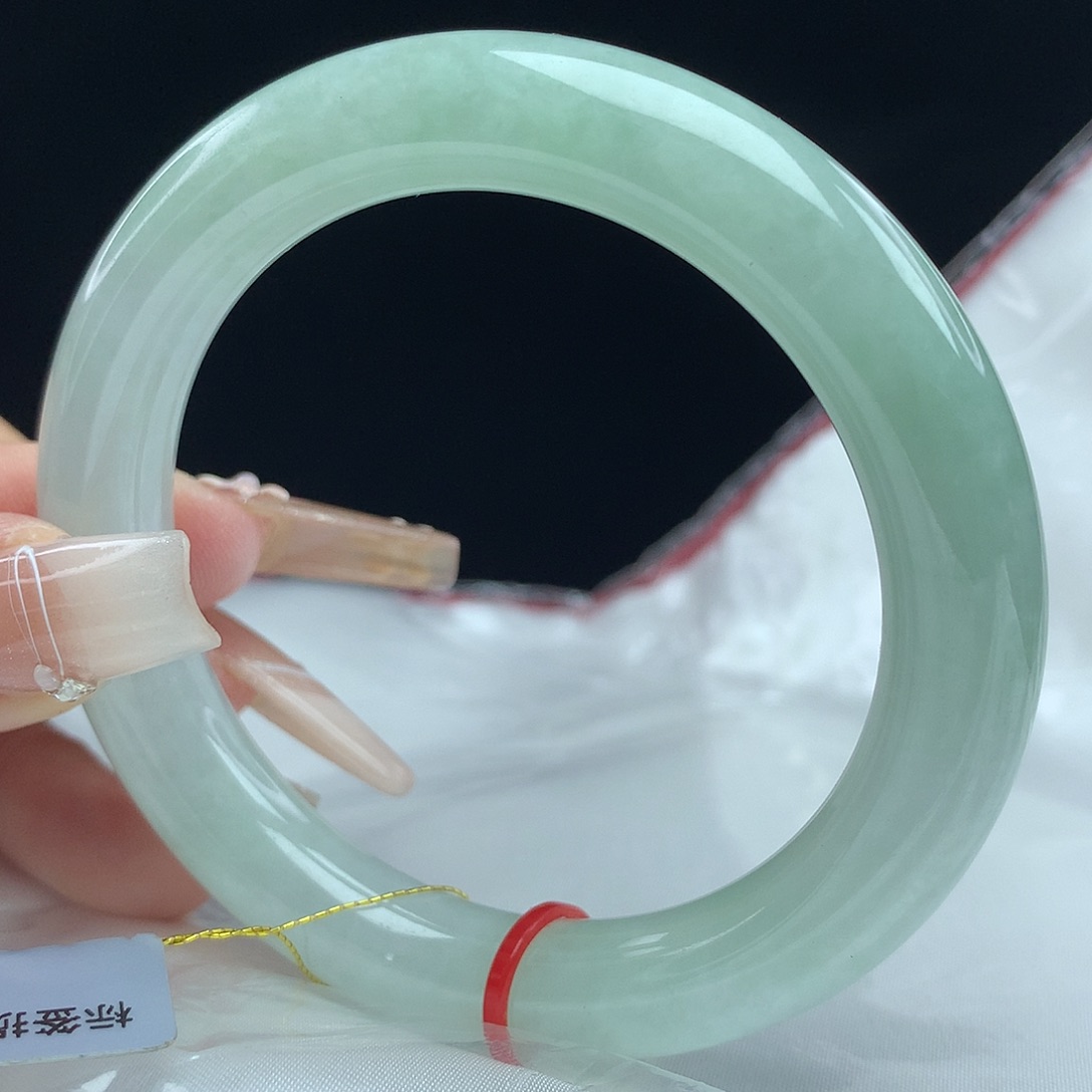 翡翠手镯（圆镯）未镶嵌54圆条4010