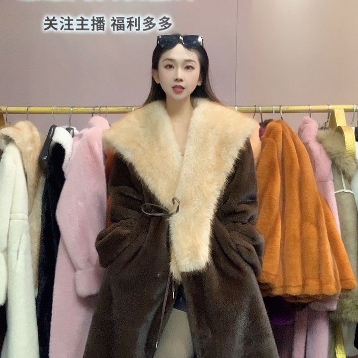 帕斯条大毛领长外套