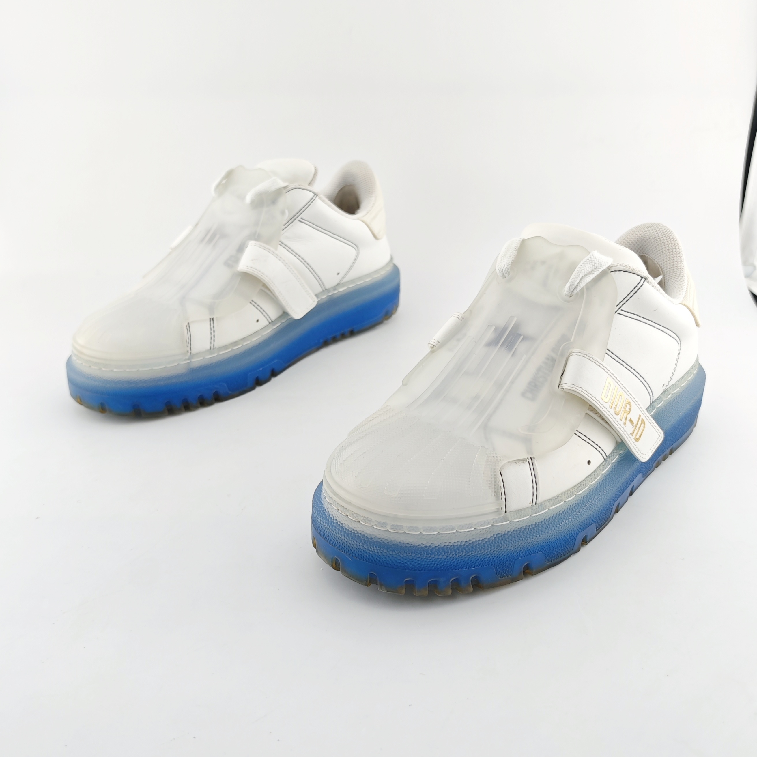 95新 DIOR/迪奥 DIOR/迪奥 36.5码 白蓝色低帮贝壳鞋 D0325