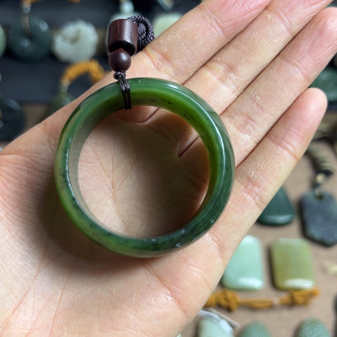 和田玉（糖玉）未镶嵌颈饰