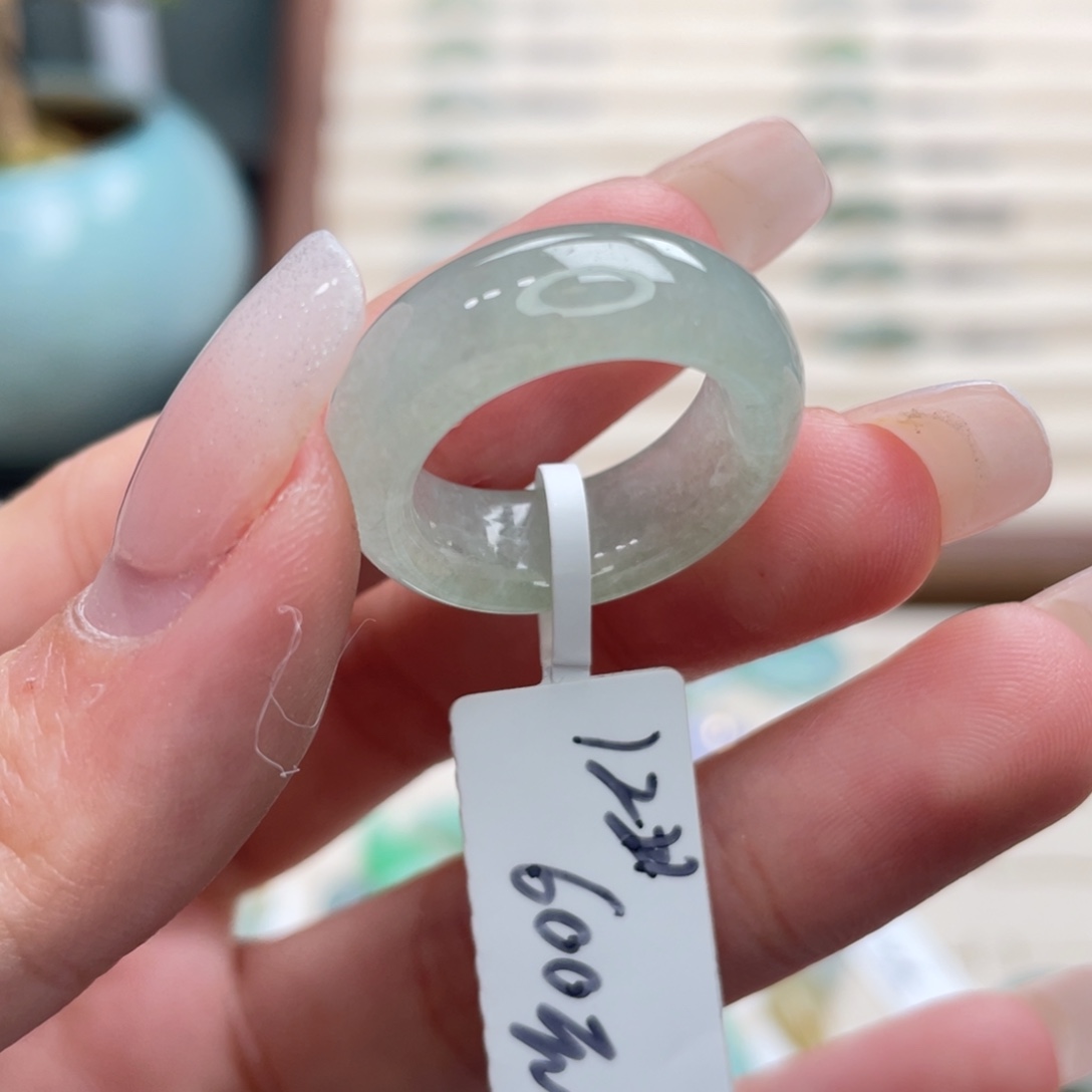 翡翠未镶嵌戒圈a27港圈12冰绿底小墩墩