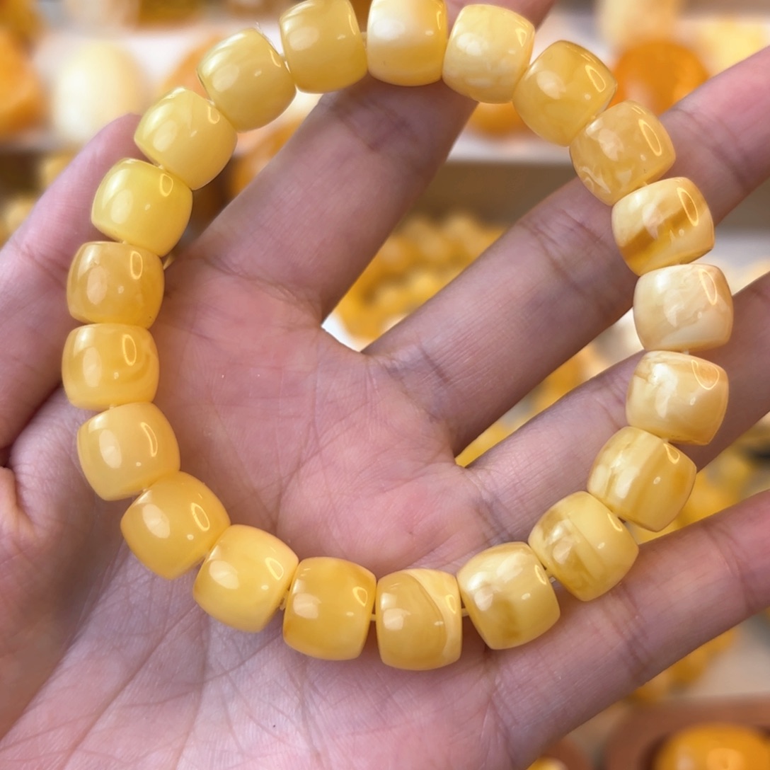 琥珀颈饰未镶嵌蜜蜡