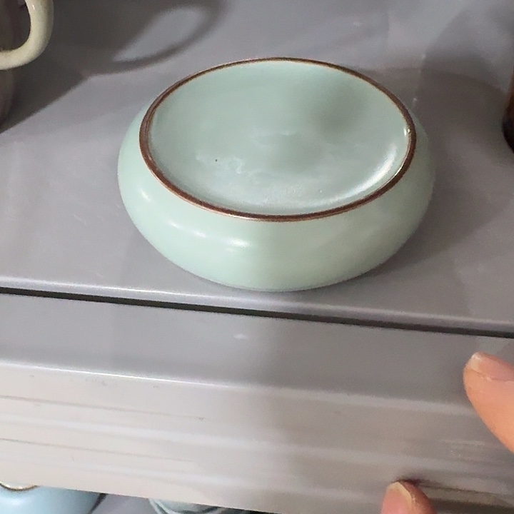 主人杯一个，瓷。。。