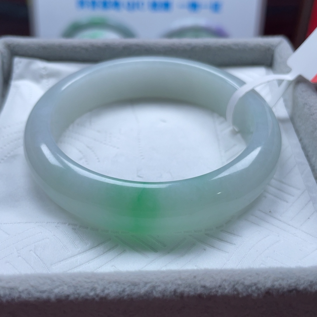 翡翠未镶嵌手镯手镯