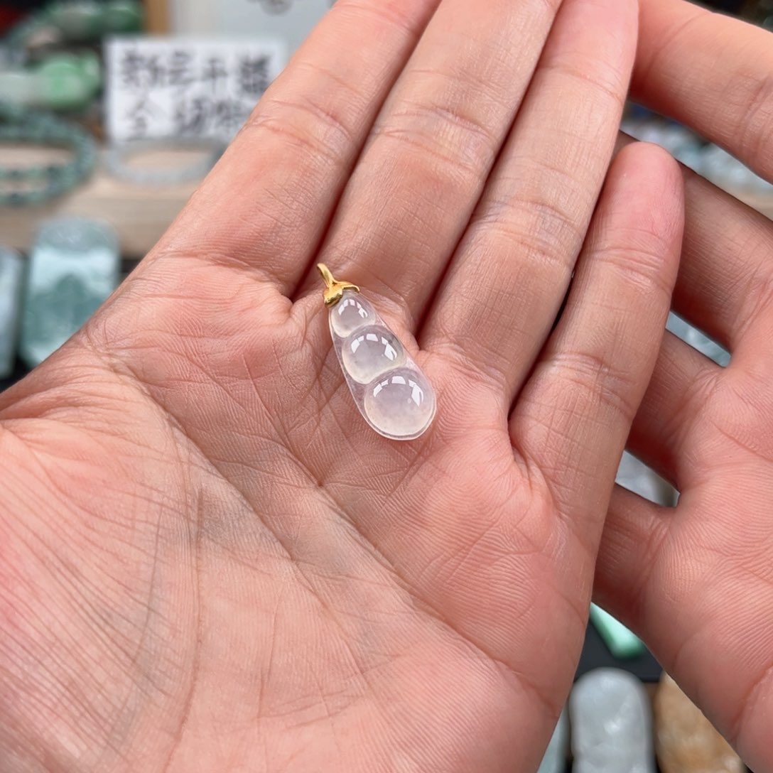 翡翠颈饰18K金镶嵌豆子福豆