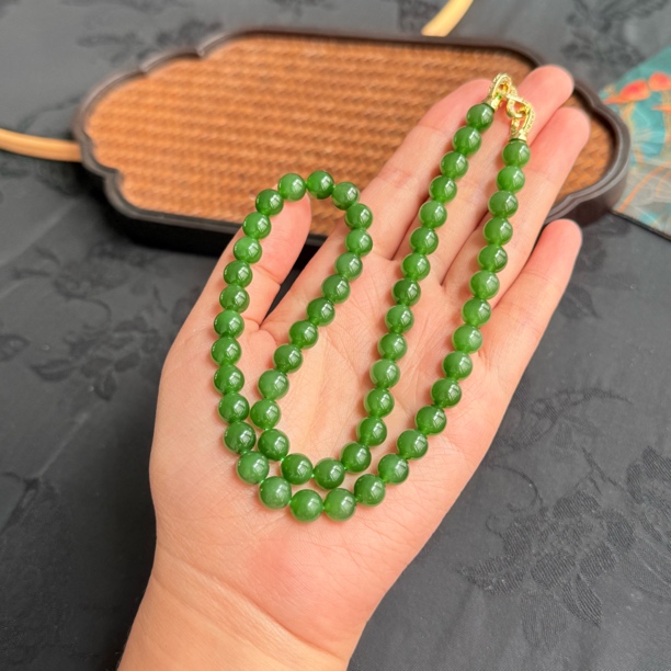 和田玉碧玉项链 卡8冰底阳绿妈妈链