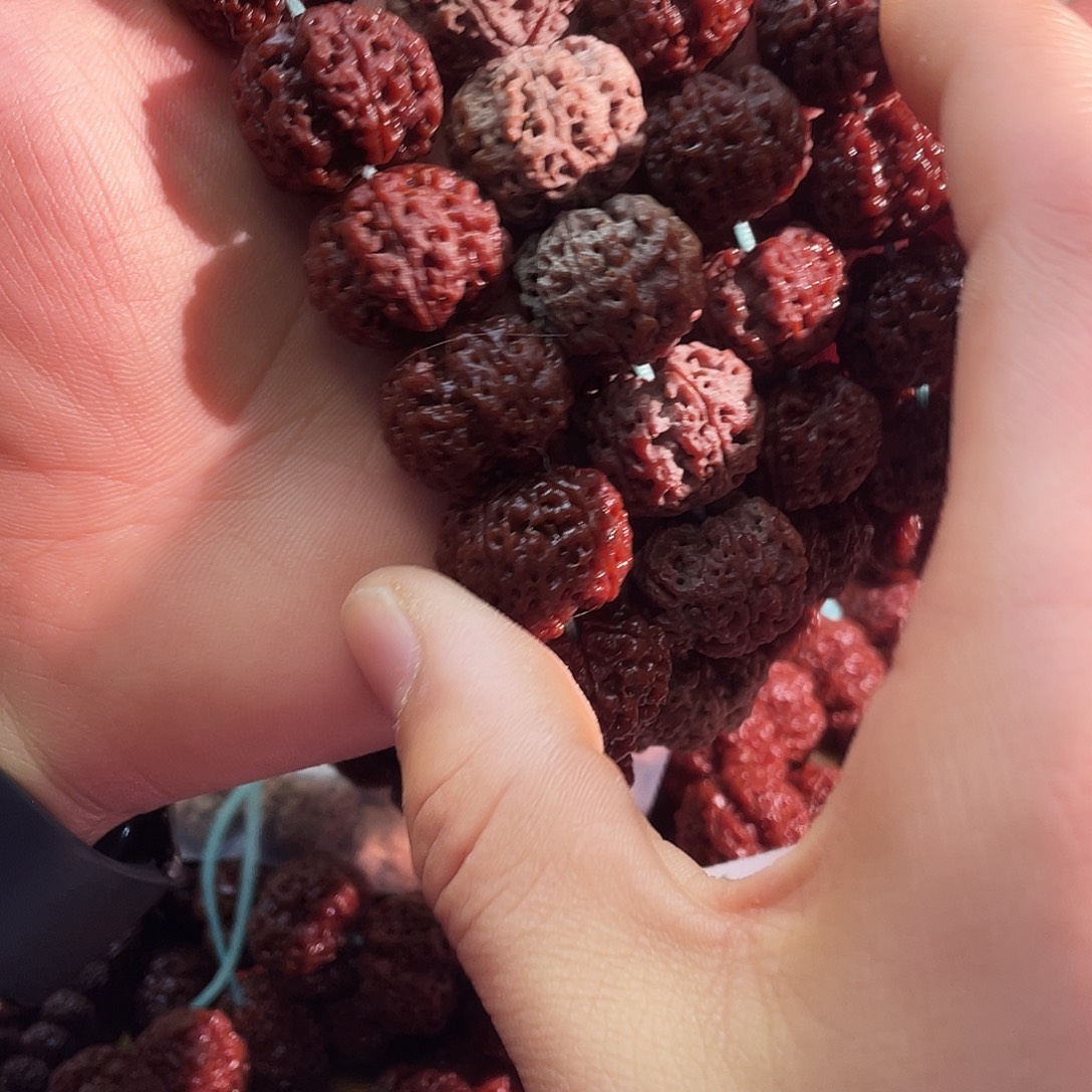 金刚菩提吊坠025方樽梅花。。