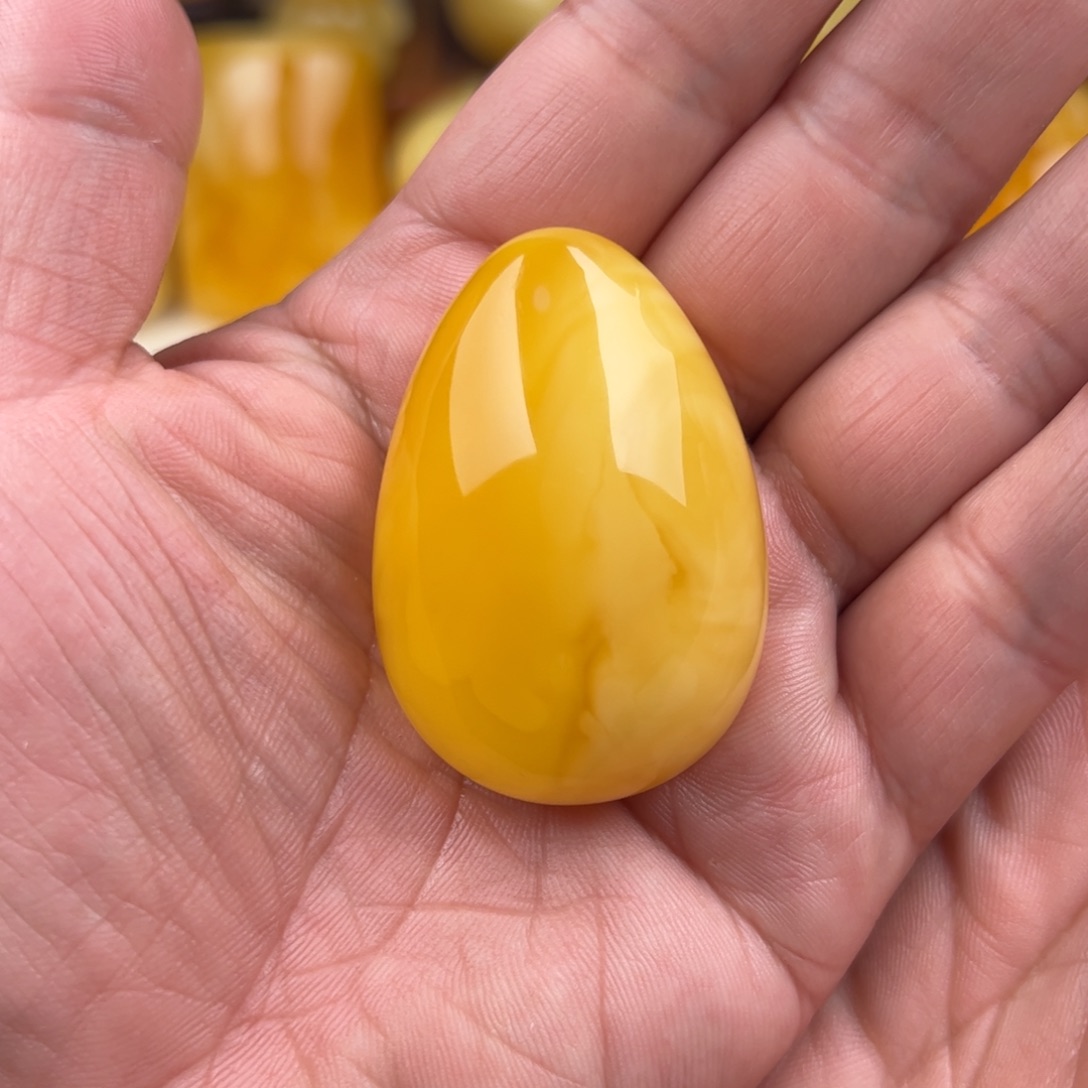 琥珀颈饰未镶嵌纯天然蜜蜡