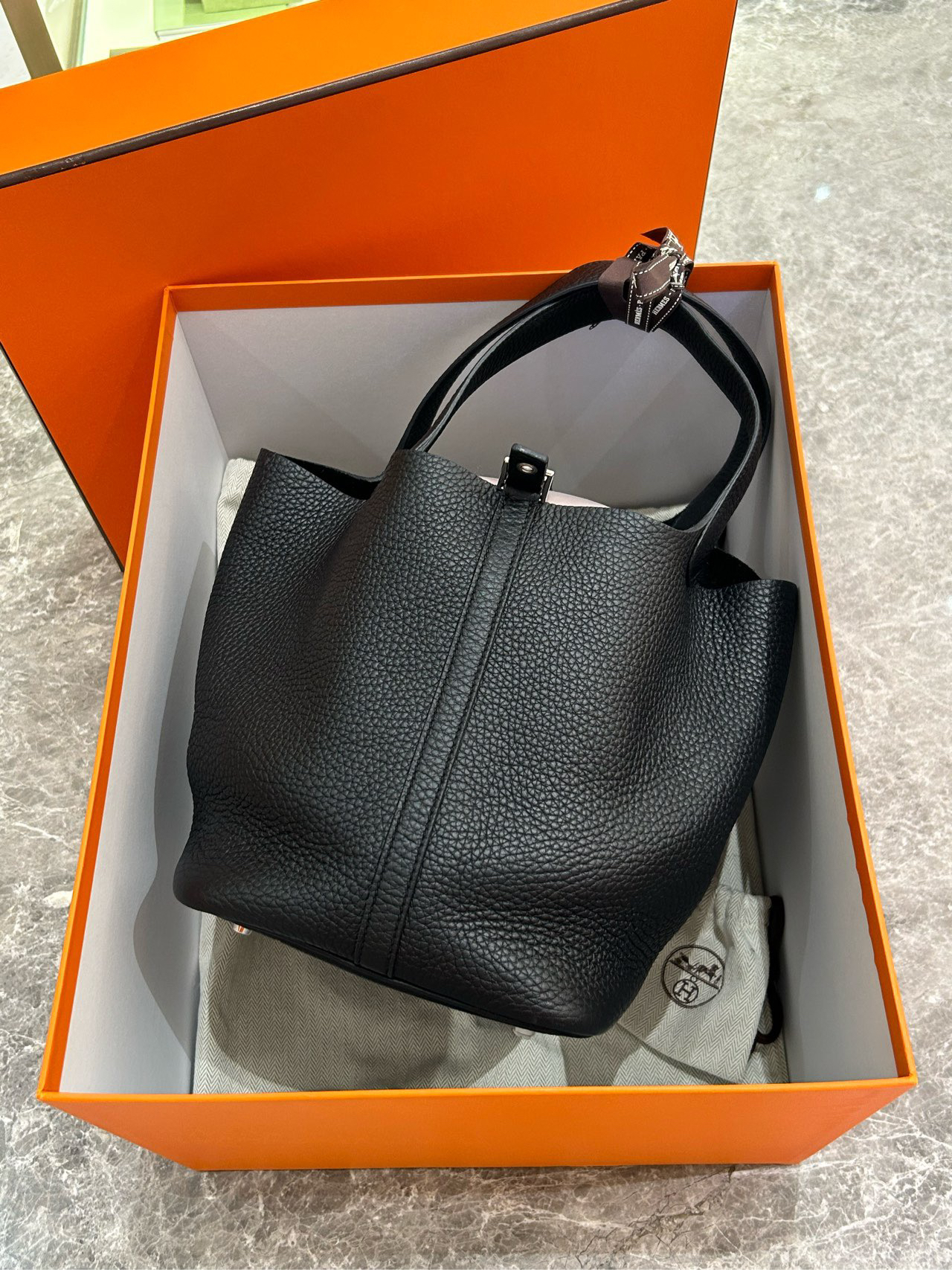 99新 Hermes/爱马仕 99新爱马仕菜篮子22黑银B刻