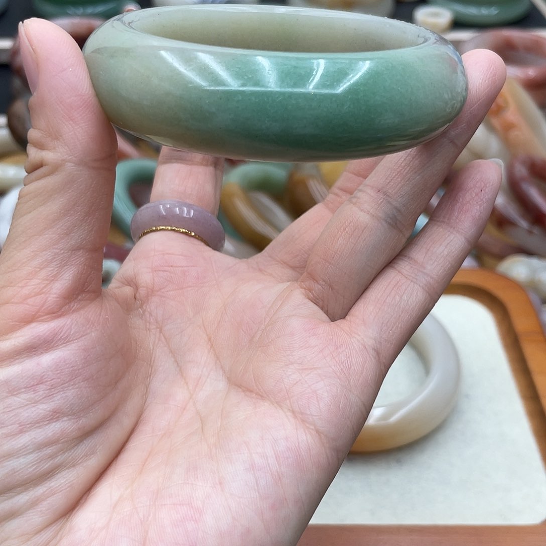 石英岩玉未镶嵌圈口58