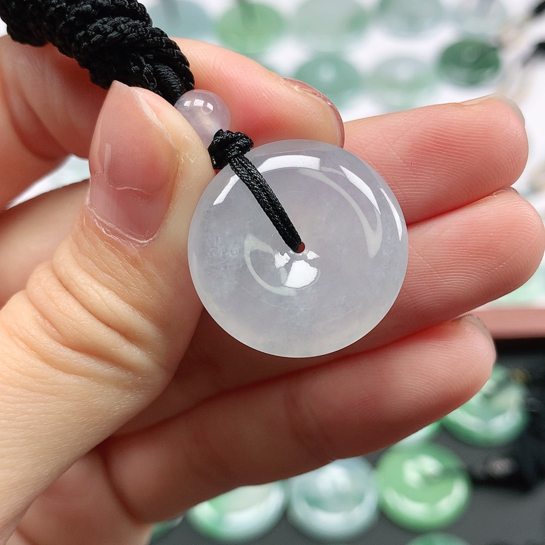 翡翠颈饰未镶嵌平安