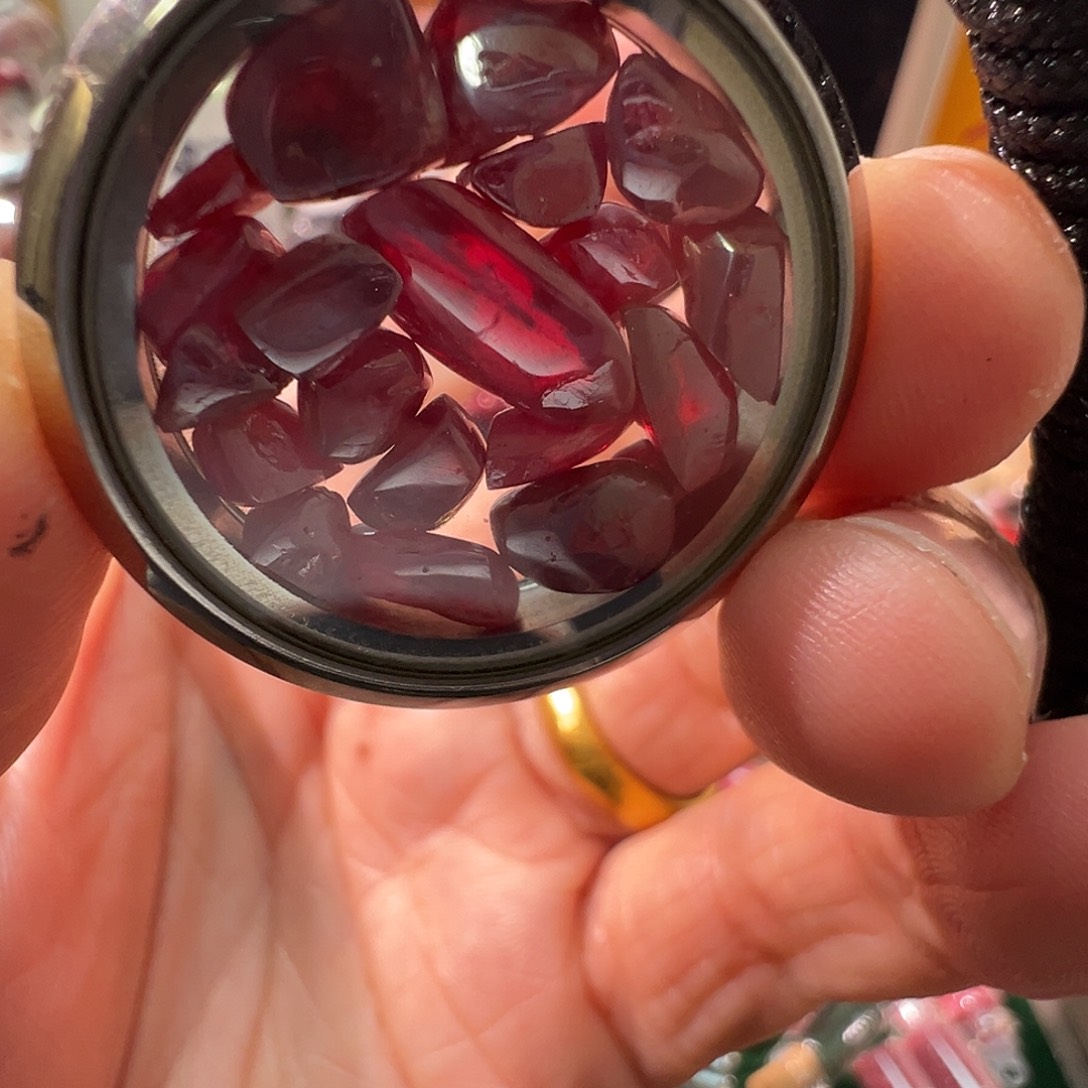 天然辰砂三号井晶体玻璃体