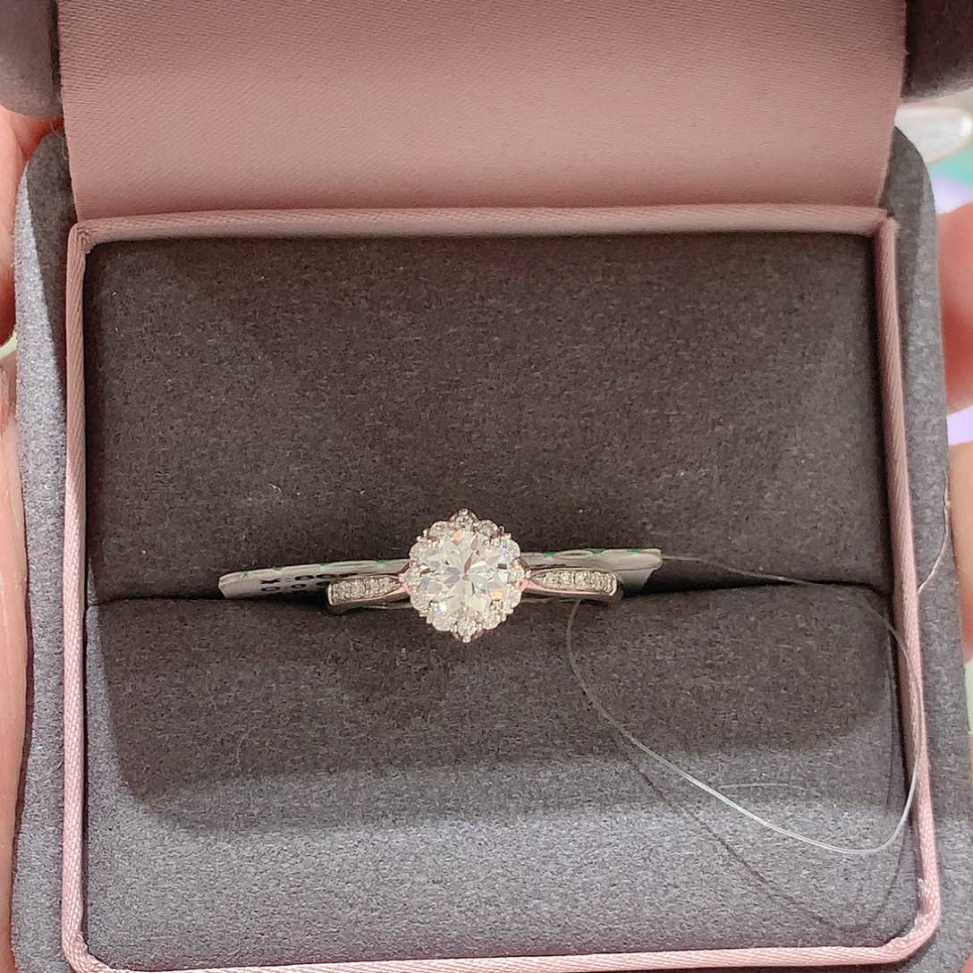 实验室培育钻石18K金镶嵌或*17