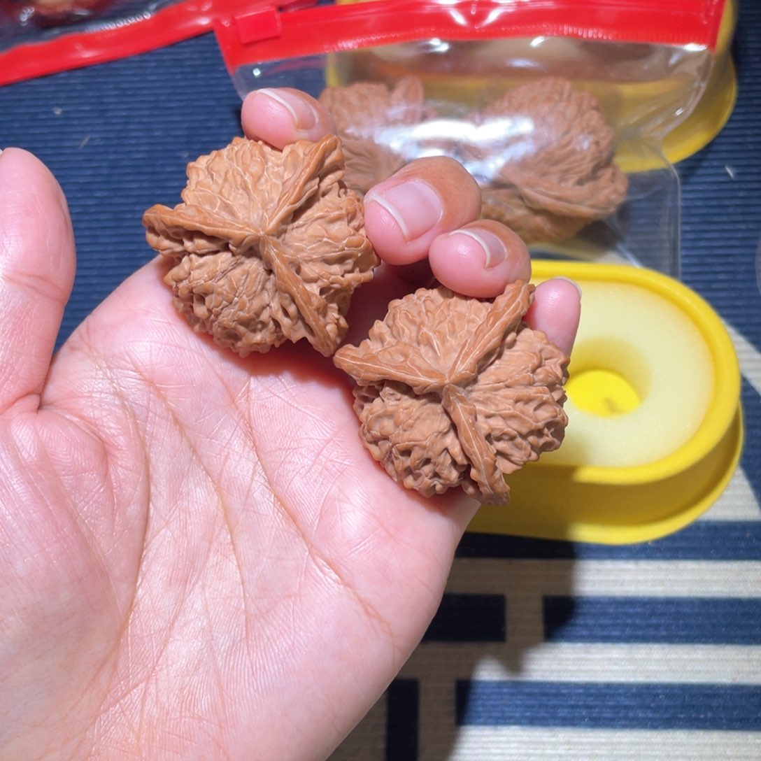 文玩核桃吊坠全品盘山三棱40