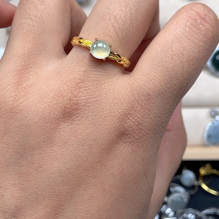 翡翠未镶嵌戒指戒指