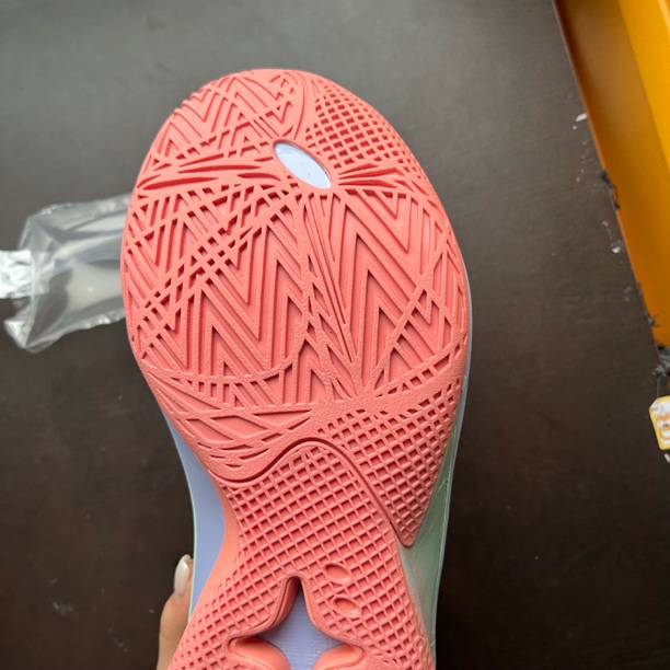 yinsu12绿色 44码无配盒 正品篮球鞋