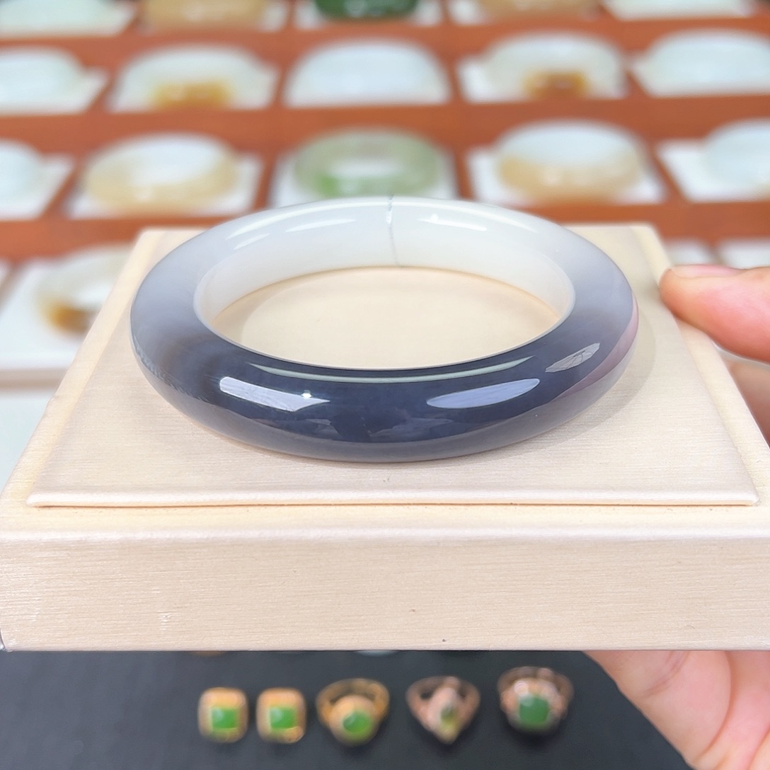 和田玉手镯未镶嵌和田玉烟紫手镯