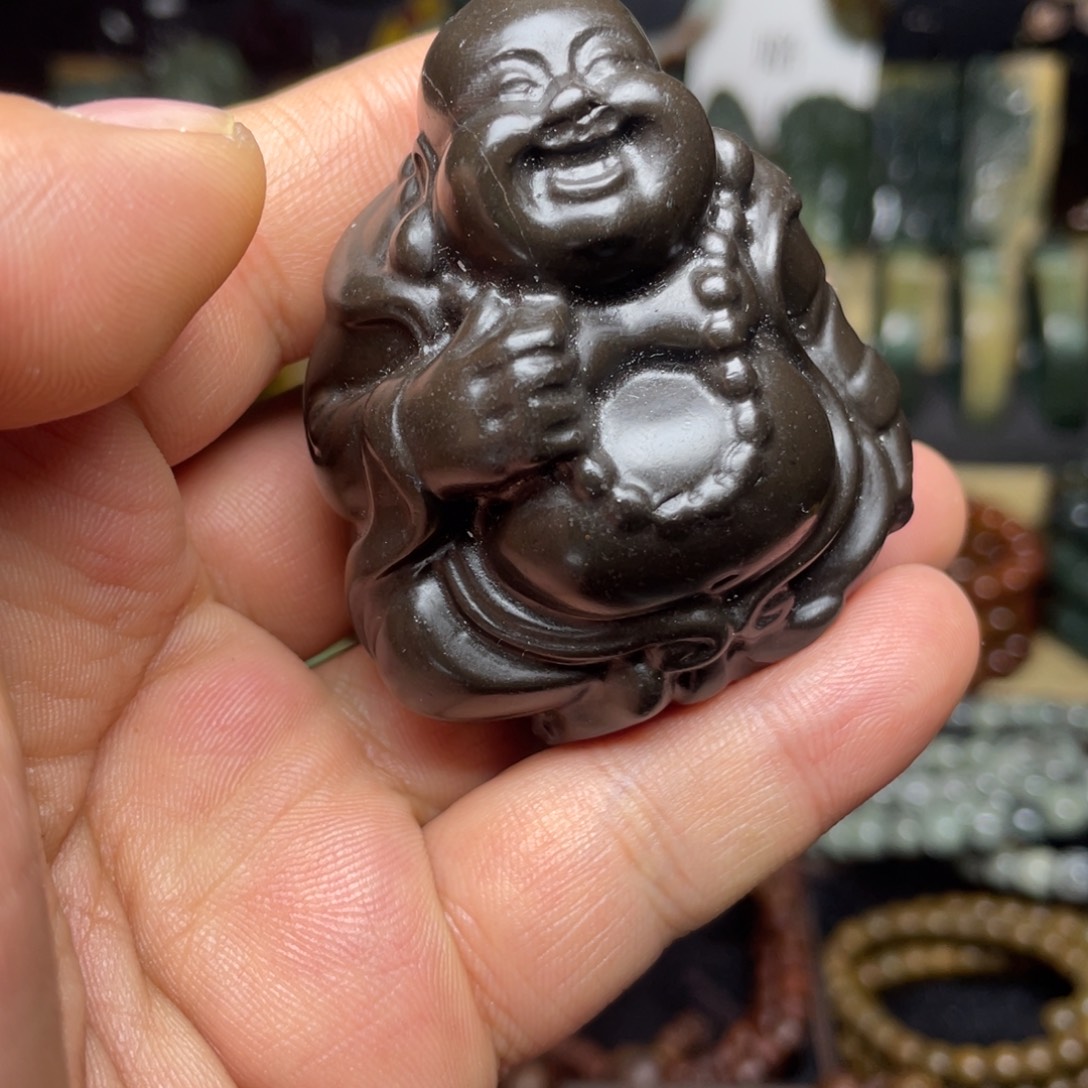透闪石质玉未镶嵌颈饰