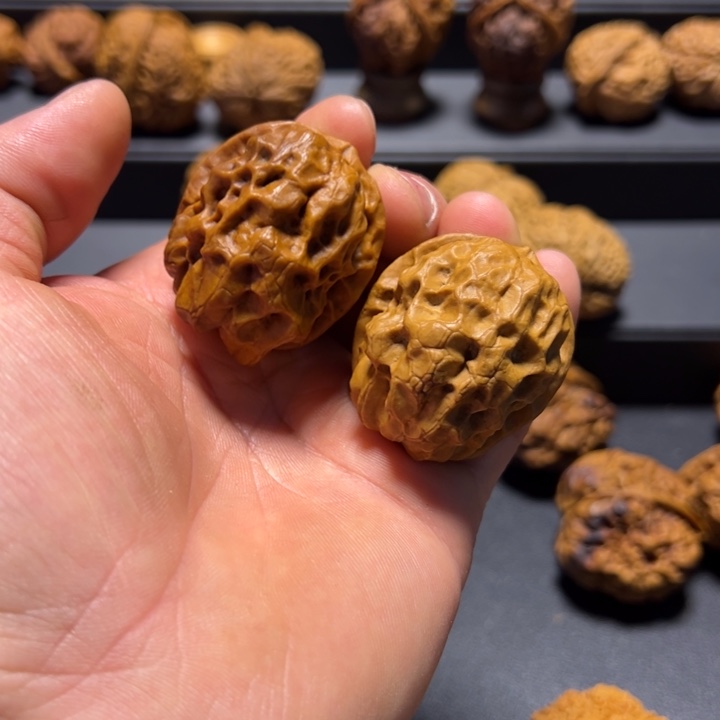 文玩核桃把件B水晶元宝40mm