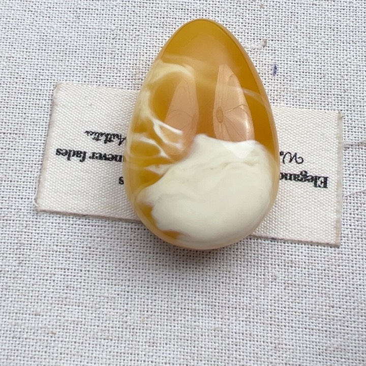 琥珀裸石未镶嵌蜜蜡