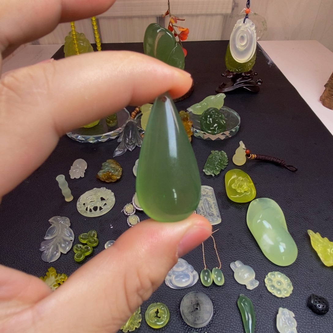 蛇纹石玉合金颈饰