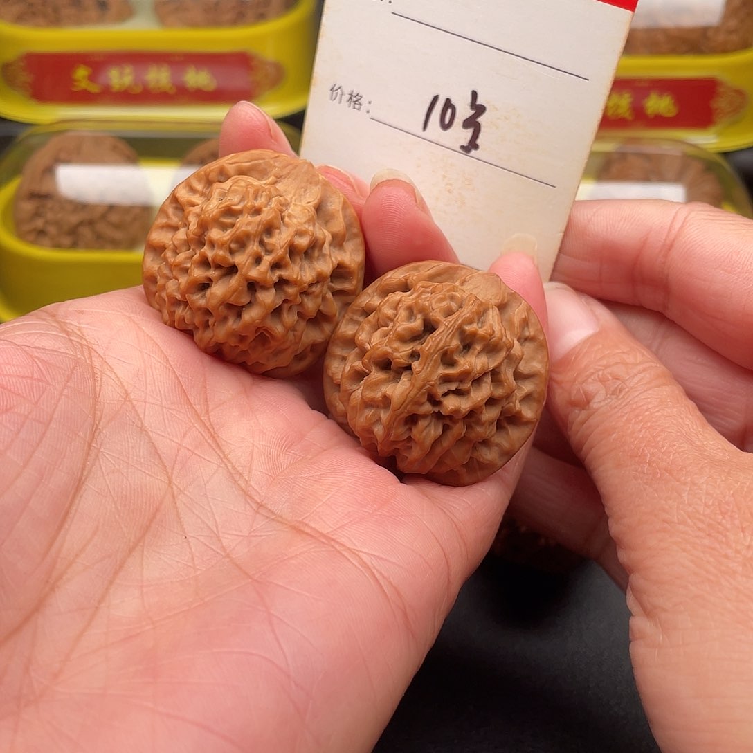 文玩核桃吊坠秦闷